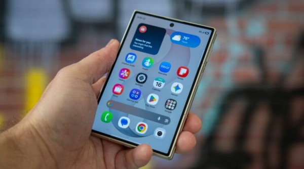 Samsung обновила формат раскладушки. Получилось очень неплохо. Фото.