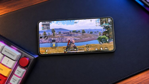 Игра PUBG Mobile на POCO F6