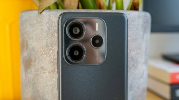 Камера смартфона REDMI Note 14 5G