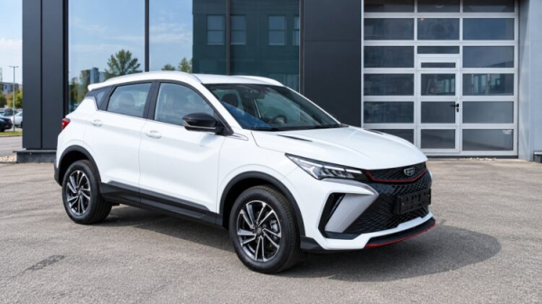 Geely Coolray в белом цвете