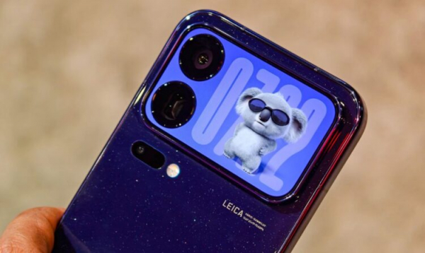 Второй экран Xiaomi 18 Pro Max